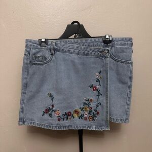 New Floral Embroidered Denim Mini Skirt | Y2K Aesthetic Light Wash Jean Skirt